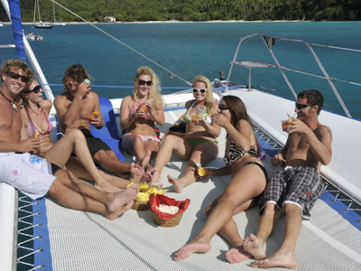 yacht-charter-vacation